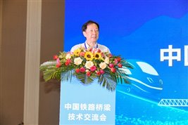图片包含 游戏机, 桌子 描述已自动生成